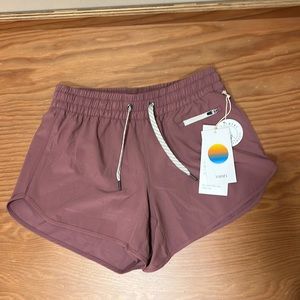 Brand New Womens Vuori Shorts (extra small)